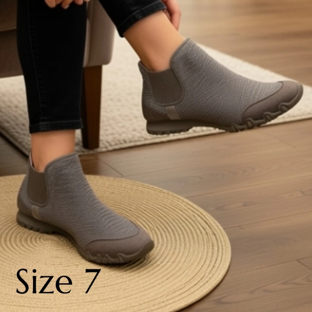 Skechers Relaxed Fit Slip-On Sneaker Boot Size 7